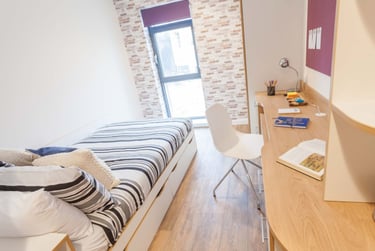 En Suite Classic at Roman House, Hanover Square, City Centre, Newcastle, NE13NP - Image 2